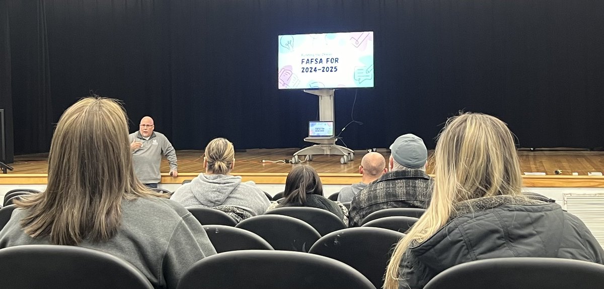 Wapsie Valley High School Counseling Department tweet media