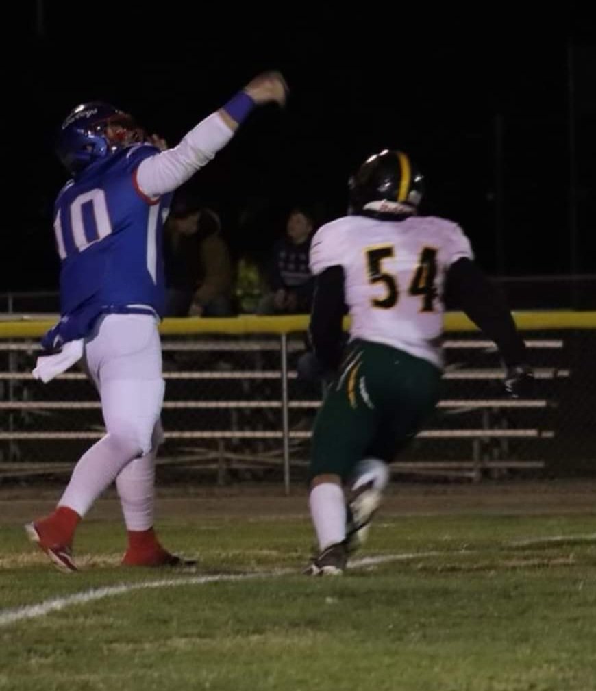 QBCoach_Buckley's tweet photo. @CampVerdeFB QB, @tysonbuckley10 will represent CVHS and AZ as a member of the North Squad at this weekend's Blue-Grey All-American Bowl in Tampa. Watch it Monday at 11am (AZ time) on ESPN3! Ty will wear #18 @AzPreps365Brian @N_Rock17 @PrepRedzoneAZ @KevinMcCabe987 @VerdeNews https://t.co/fGy78AcVyr