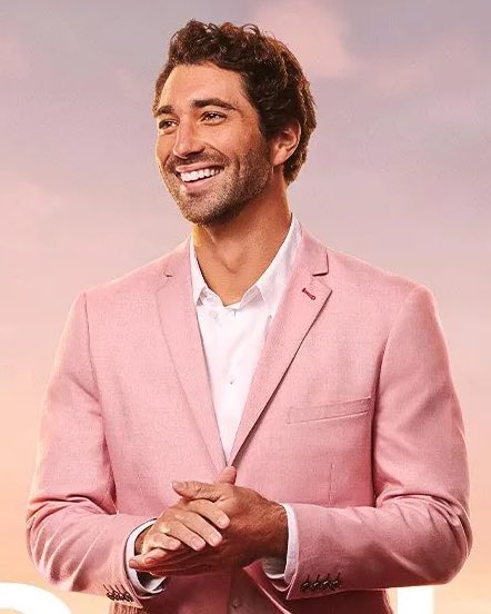 BachelorBob_'s tweet image. Salmon jacket gang 
 
#TheBachelor