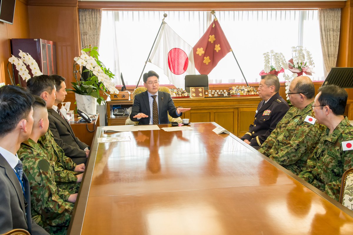 ModJapan_en's tweet photo. Jan 19, SMOD Oniki provided encouragement to JGSDF personnel who will be dispatched to #SolomonIslands for UXO disposal cooperation project. 🇯🇵 will conduct activities to improve the UXO disposal capabilities of the #RSIPF and contribute to the security and safety of 🇸🇧’s people. https://t.co/n7zuB4PPSa