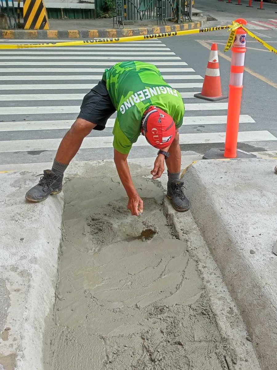 bsapasig's tweet image. IN-ACTION ang BSA Engineering Team! ✅ Iba't ibang civil works ang ginagawa ng ating personnel para sa upkeep ng mga pasilidad at public domain sa @bsapasig. ⛏️ Maraming salamat sa inyong dedikasyon sa serbisyo, mga kabarangay! 💚

#TuloyAngSerbisyoBSA #EngineeringWorks