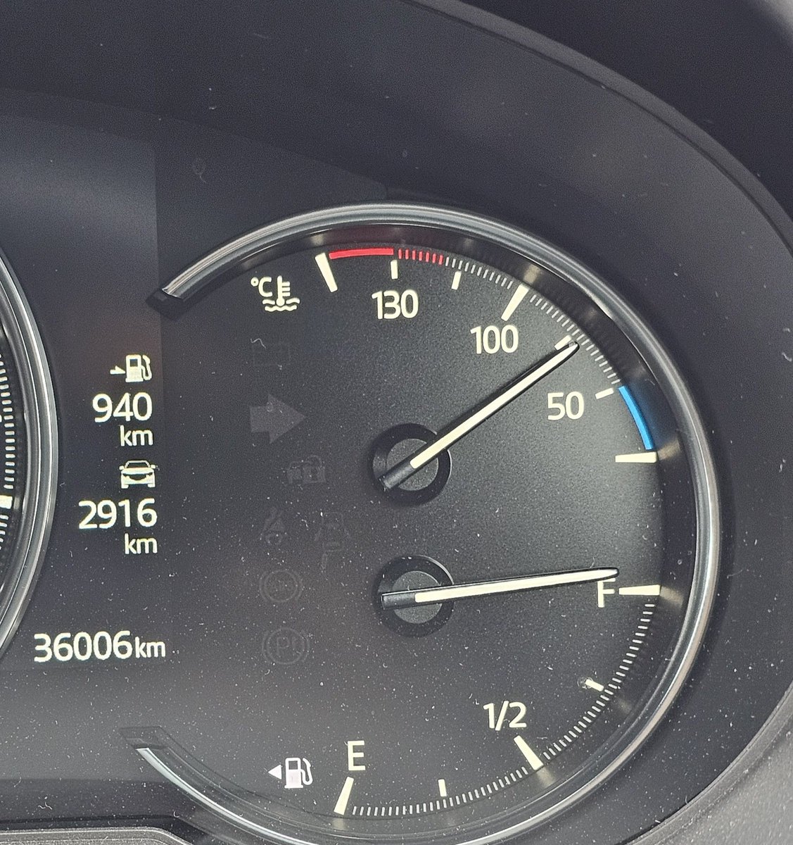 rknixer's tweet photo. CX-5 XD
引用は燃料入れる前の燃費を意識した走りAVG17.8
1枚目燃料満タンにして計測リセットこの後初REDBOOST施工
2枚目昨日の夜AVG19.2良すぎてビビる🤣(満タンから100km以上走行後)
DPF再生入ってないのでこの後どうなるか要経過観察
#ナノトラクション
#REDBOOST
#CX5 https://t.co/YEydjZCCwW