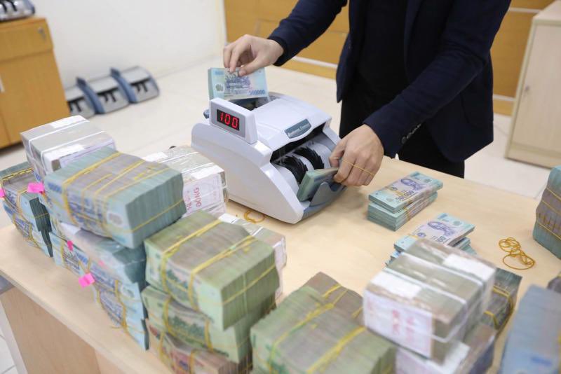 Anphu8899's tweet photo. Tồn ngân quỹ nhà nước cao, Kho bạc Nhà nước thu thêm gần 7.000 tỷ đồng gấp 6 lần cùng kỳ

Tính đến cuối năm 2023, tồn ngân quỹ nhà nước đạt trên 800.000 tỷ đồng. Thông qua các nghiệp vụ, Kho bạc Nhà nước sử dụng hiệu quả nguồn ngân quỹ nhà nước. https://t.co/fphELlOAkV