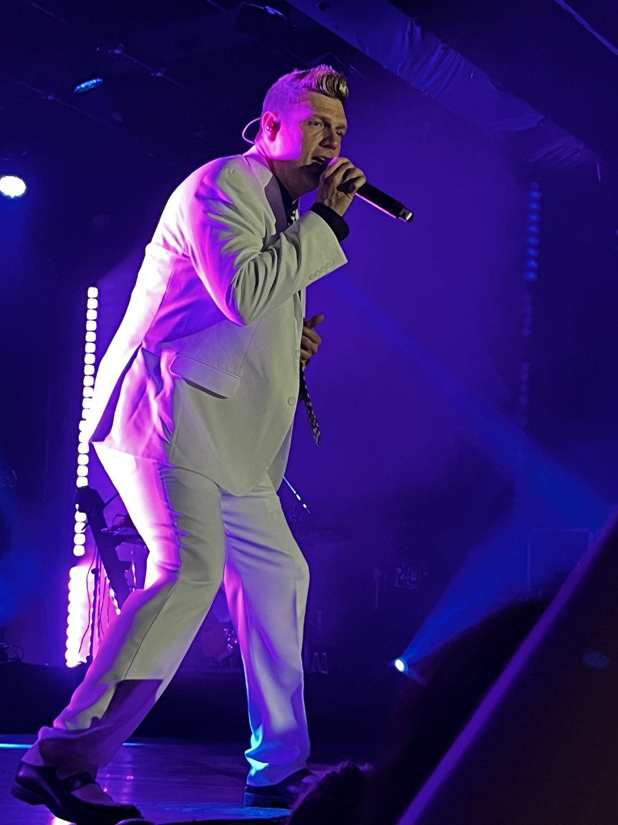 The best show EVER! Nick Carter em Sao Paulo - #WhoIAmTour 
<a href="/nickcarter/">Nick Carter</a> 
<a href="/SeanHmusic/">Sean Hurwitz</a>