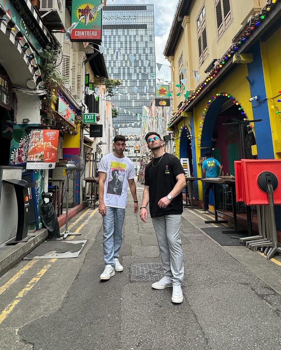 Warner Music Singapore tweet media