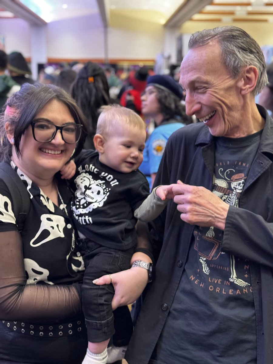 nerd_hart's tweet photo. It was so much fun meeting our favorite Supernatural stars. Thank you guys for making my son's first convention special. @JulianRichings @jarpad https://t.co/ndBvmH9eeo