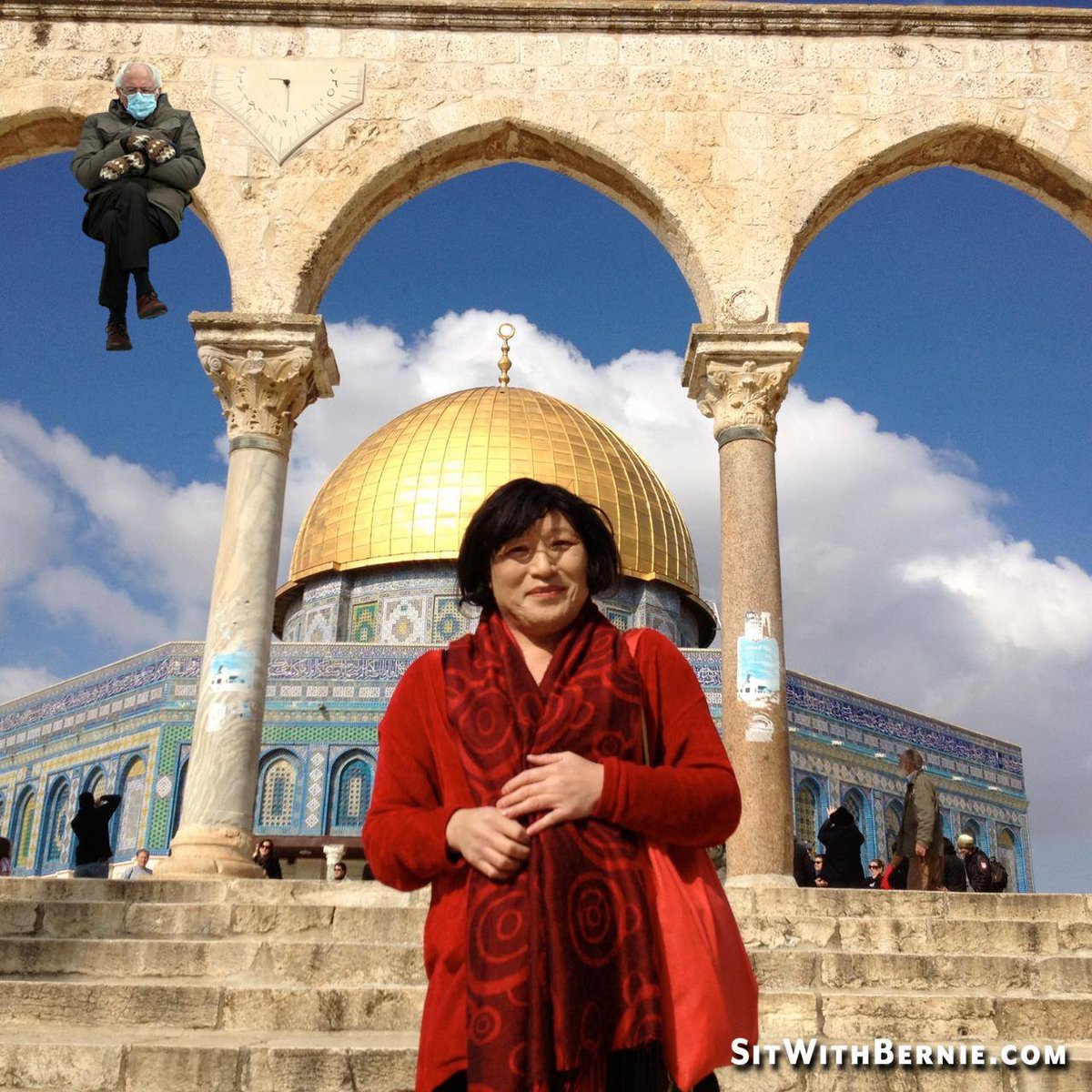 #BernieSandersMittens took off as a meme after Bernie's appearance at Creaky Joe's inauguration; here's Bernie with me at the Dome of the Rock in illegally occupied E. Jerusalem (1.16.15); #FreePalestine from #ApartheidIsrael~! #BernieMeme #BernieSanders
paulinepark.com/2023/11/10/lgb…