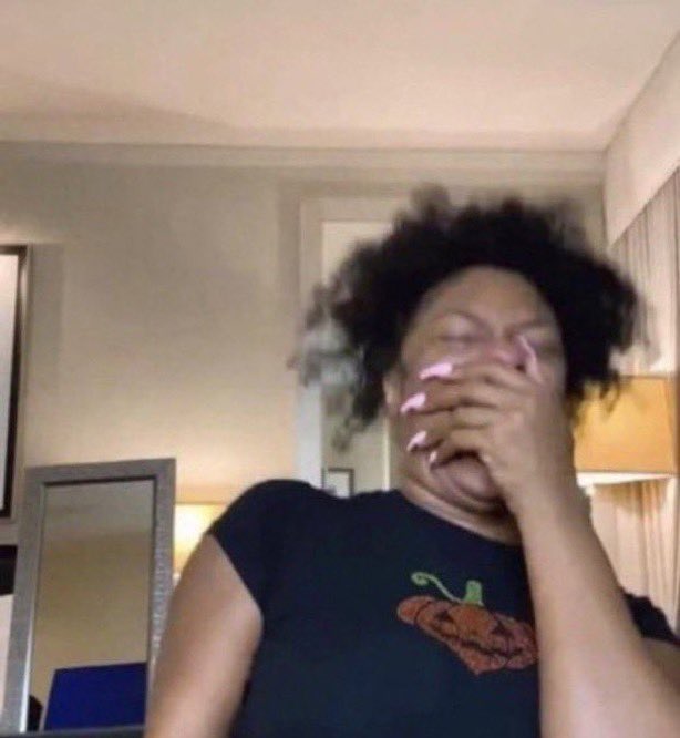 Jess: “I got a smoochie-poo”

One of the women: “is he sober?”

#TheBachelor