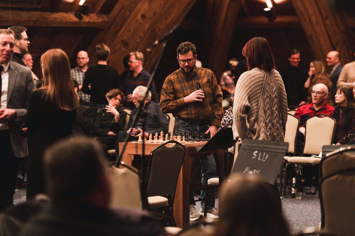 WorldChessHOF's tweet photo. Catch some magical pictures from the fabulous concert, Number Twelve Chess Piano✨
♚
♚
♚
#WorldChessHOF #QBoutique #MusicSeries #SoundMoves #TSEliot #liveconcert #chess #music https://t.co/Kh8sF77F5Z