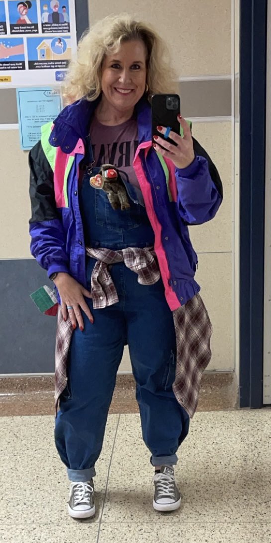 Mrs.  Kolls tweet media