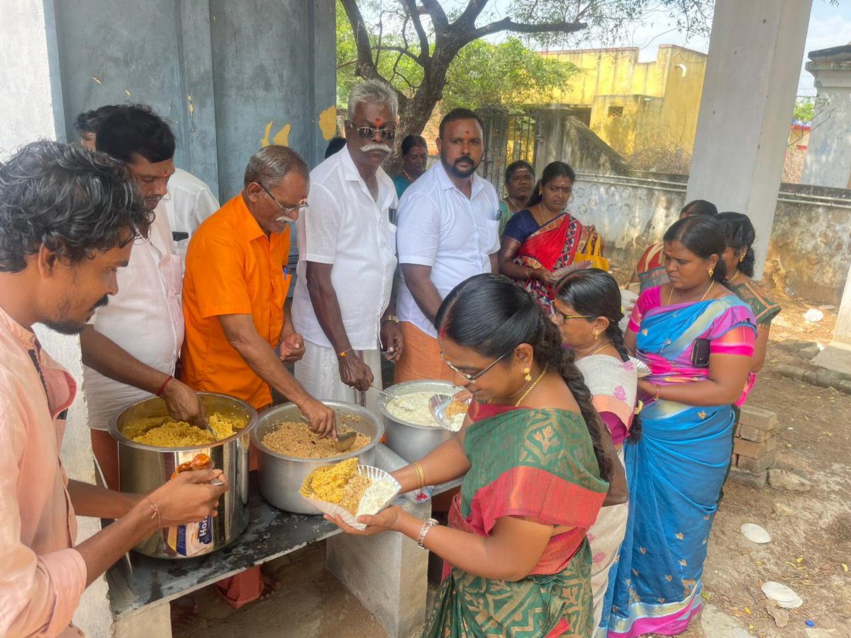 riyashr81453910's tweet photo. அயோத்தி ராமர்கோவில் கும்பாபிஷேகத்தை முன்னிட்டு தெய்வசெயல்புரம் ஆஞ்சநேயர் கோவிலில் சிறப்பு வழிபாடு மற்றும் அன்னதானம் வழங்கினோம் @annamalai_k @BJP4TamilNadu @KesavaVinayakan @NainarBJP @venk_sennakesav @ponbalabjp @SasikalaPushpa_ https://t.co/615UzxaU53