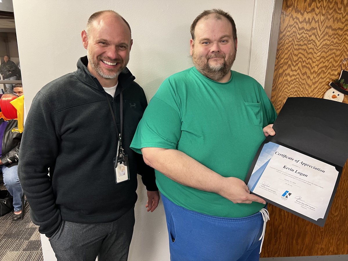 Congratulations to this month's #261derful Award winners! The recipients are Transportation's Kevin Logan, HWMS', Amy Walker, and Prairie ES, Matthew Teresavage.