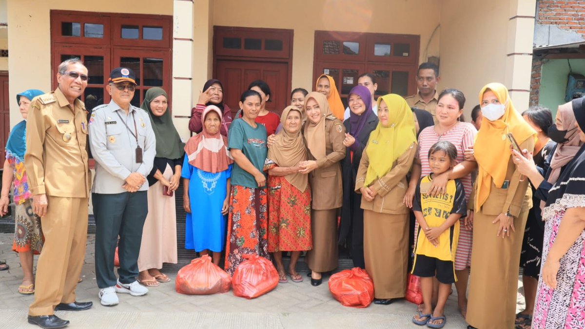 InilahMojokerto's tweet photo. Bupati Mojokerto Ikfina Ingatkan Masyarakat Waspada Bencana Hidrometeorologi
https://t.co/TuTWxW2D9d
#bencanabanjir #jetis #mojokerto #bupatimojokerto #ikfina #bencanahidrometeorologi #pemkabmojokerto @IkfinaFahmawati https://t.co/OWp0Degeuk