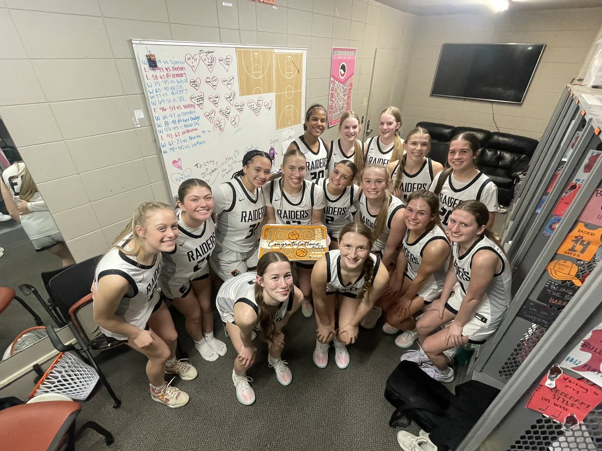 A very special night for <a href="/alex_flattery/">alex flattery</a> she reached several career milestones in the same game.
1,000  points 
500 rebounds 
200 assists 
<a href="/UNKWBB/">UNK Women's Hoops</a>