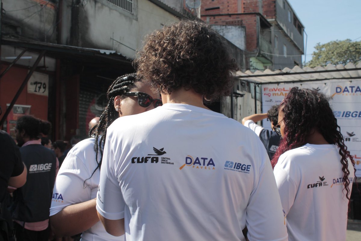 celsoathayde's tweet photo. Em breve vamos divulgar o censo das favelas em uma parceria com #datafavela #cufa e #ibge o projeto é #favelanomapa  muito orgulho em construir isso . https://t.co/PBiuvN5rzZ