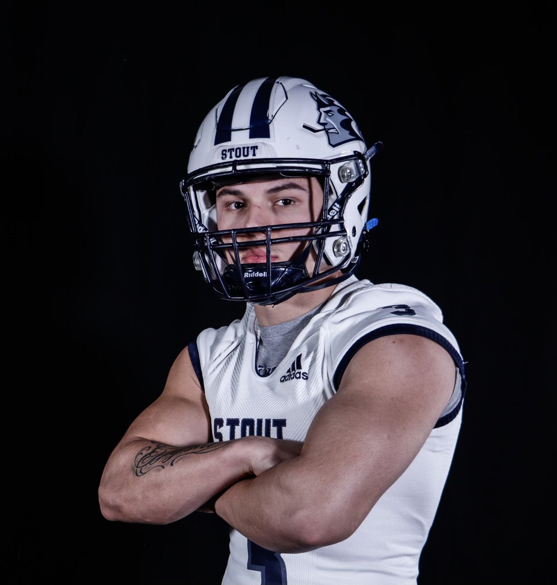 After a great visit &amp; conversation with <a href="/Coach_Key1/">KeyShawn Carpenter</a> I have received an offer from <a href="/UWStoutFootball/">UW-Stout Football</a> !!! Very excited &amp; grateful for the opportunity!! <a href="/WestChicagoFB/">West Chicago Football 🏈</a> <a href="/WeGoAthletics/">WeGoAthletics</a> <a href="/BlueDevil_HC/">Clayt Birmingham</a> @TYaeggi_UWStout