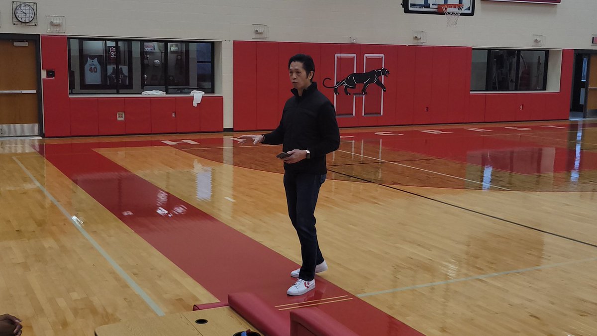 We would like to thank Mr. Henry Chun Hillcrest alumni class of 81 and former basketball 🏀 player for stopping by and speaking to our boys' basketball program.  He shared some history of the 1st district championship as well as donated the banners to hang in the gym. 
Thank you!