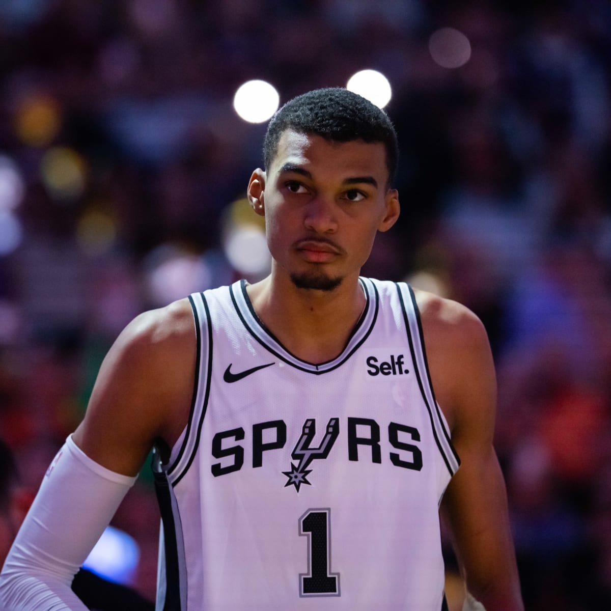 Victor Wembanyama tonight:

33 PTS 
7 REB
2 AST
2 BLK
52.6 FG%  
50.0 3P%
91.7 FT%
27 MINS

Always shows up against the best