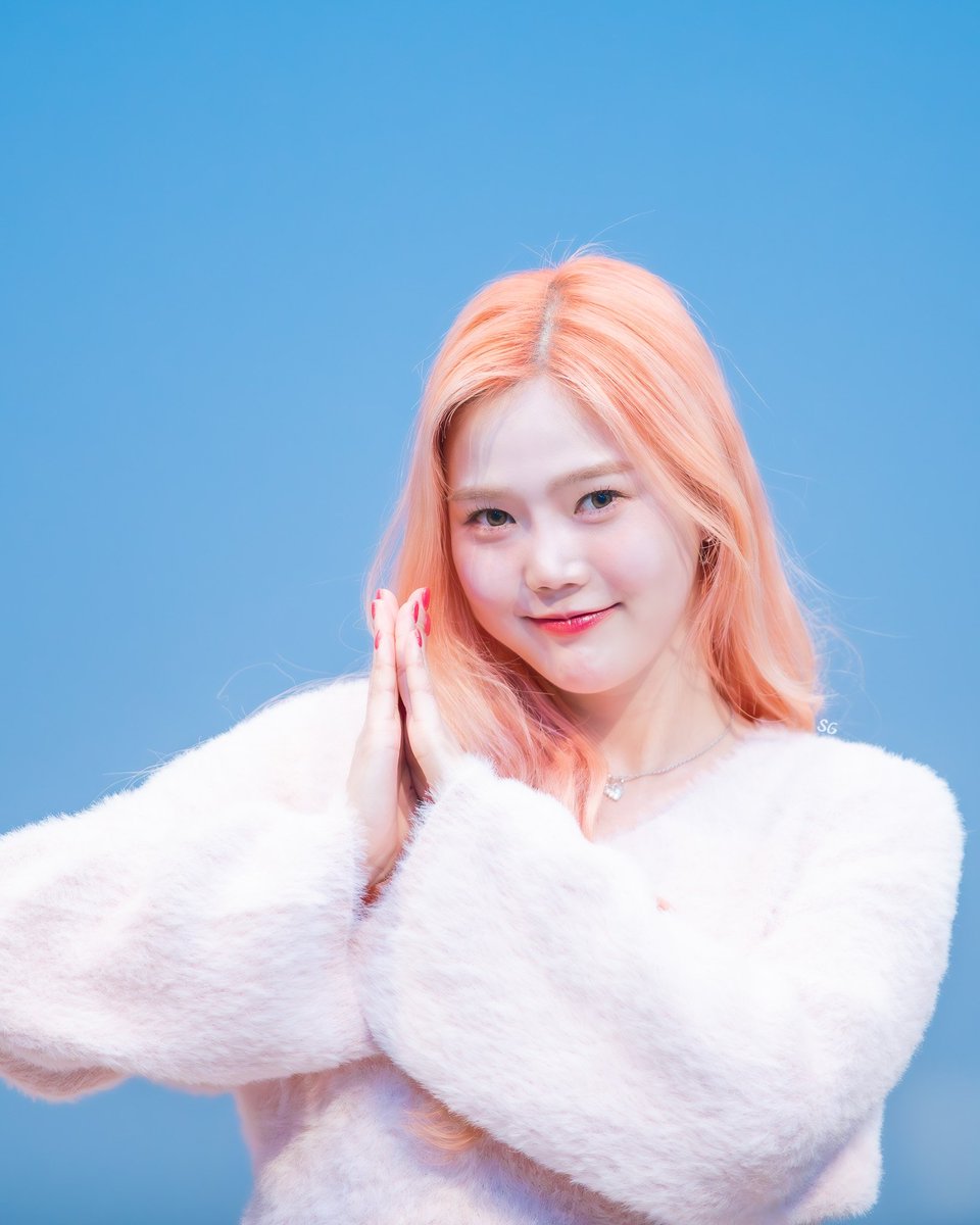 SG_love_OMG's tweet photo. 240121 오마이걸 시그팬사
추운 겨울 봄처럼🌸
다가온 쩡이의 미소
🥰🫶🏻🩷🩷🩷
#오마이걸 #OHMYGIRL #효정 #HYOJUNG https://t.co/TL9EasRFwB