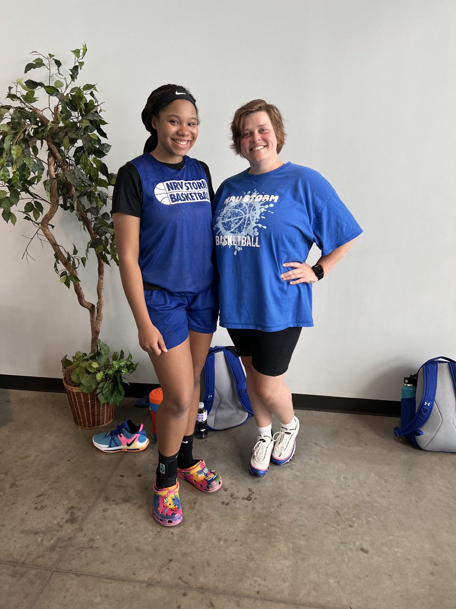 Big shoutout to our girl <a href="/KennedyHancock6/">Kennedy Hancock</a> for throwing up 31 points Saturday! Way to go, girl! Keep grinding it out and finish up your senior year strong! 💙