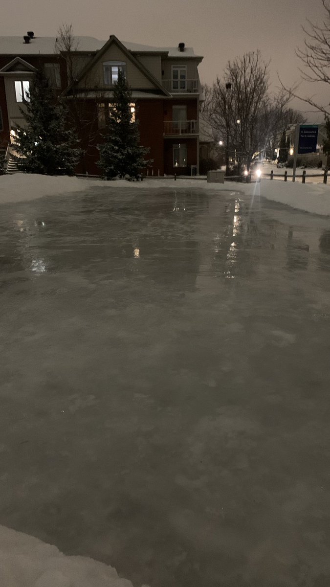 St_AmbroisePark's tweet photo. After a very busy day of skating on the #ODR #PuddleRink in #Vanier, we’ve cleared the snow and lightly flooded the rink. She’s looking good! Thank you @57realty &amp; @Guy_Theriault https://t.co/oa6ho70qSu