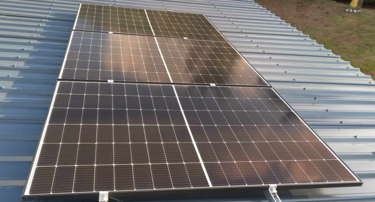 SolarFiji's tweet image. 1.24kWp Offgrid Solar System in Moala, Lau.
solarfiji.org/offgrid-solar-…

#solarfiji #victronenergy #PhonoSolar #MoalaLau #renewableenergy #offgridsolar #solarpower #ResidentialCustomer