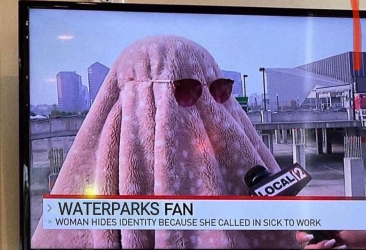 BRAINWASHEDANNA's tweet image. me at sooh tour