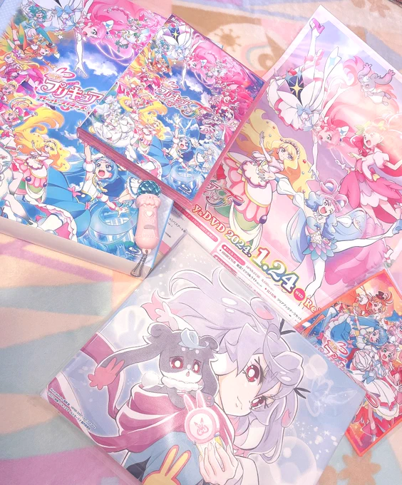 オルFの円盤届いたプカ  告知ポスター、プリズムチームなの嬉しすぎて泣きました #映画プリキュアオールスターズF