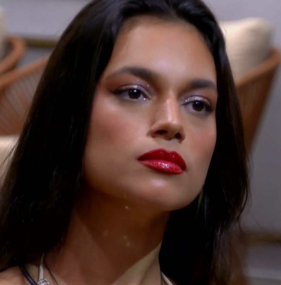 sboficial's tweet photo. uma mulher com ódio e sangue nos olhos consegue ficar 1000000000000000000000% mais bonita #BBB24 https://t.co/6KXf3AI7Jd