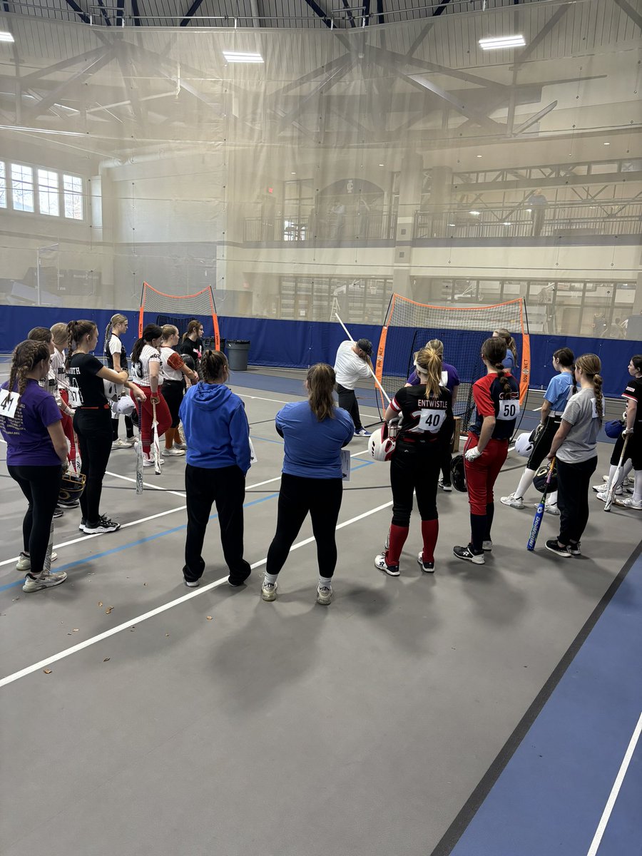 A huge thanks to everyone that came out to our prospect camp yesterday! We loved seeing all of your skills and positive energy! Big thanks to @Jeffco_softball and @mrcloe04 for making this possible! As always #rollblue 💙🤘