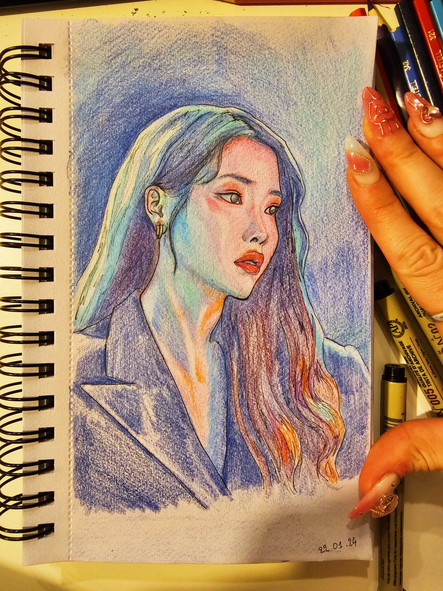 Today's art study! 
I wanted to try some color today and make it more vibrant but my sketch paper started tear up due to the friction so I had to stop there.
I need to get better paper for color studies! https://t.co/FEJLRQchJx