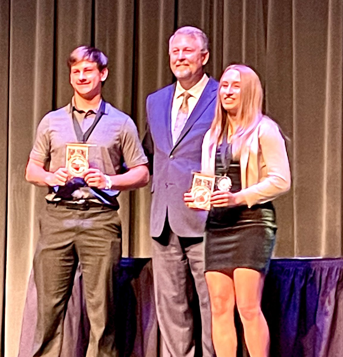 Congratulations to Grace & Justin Dominguez as they were chosen as “ Athletes of Character” for Crean Lutheran HS! @CreanFootball @creanlutheranhs @CLHS_Athletics