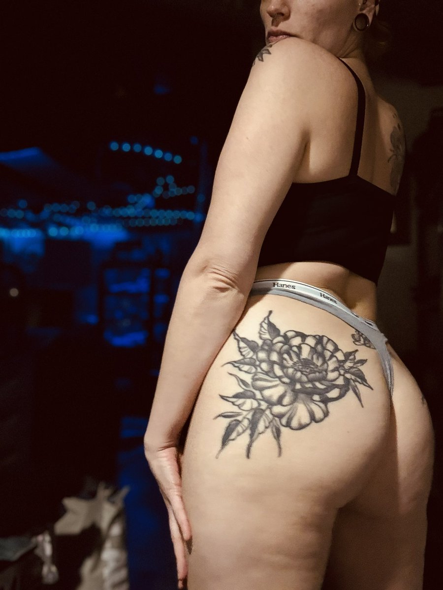 gingerthings23's tweet photo. Did I get your attention? 
-
-
-
-
😈 Good

What sounds good to eat? I’m hungry. https://t.co/mLDVlmUuYj