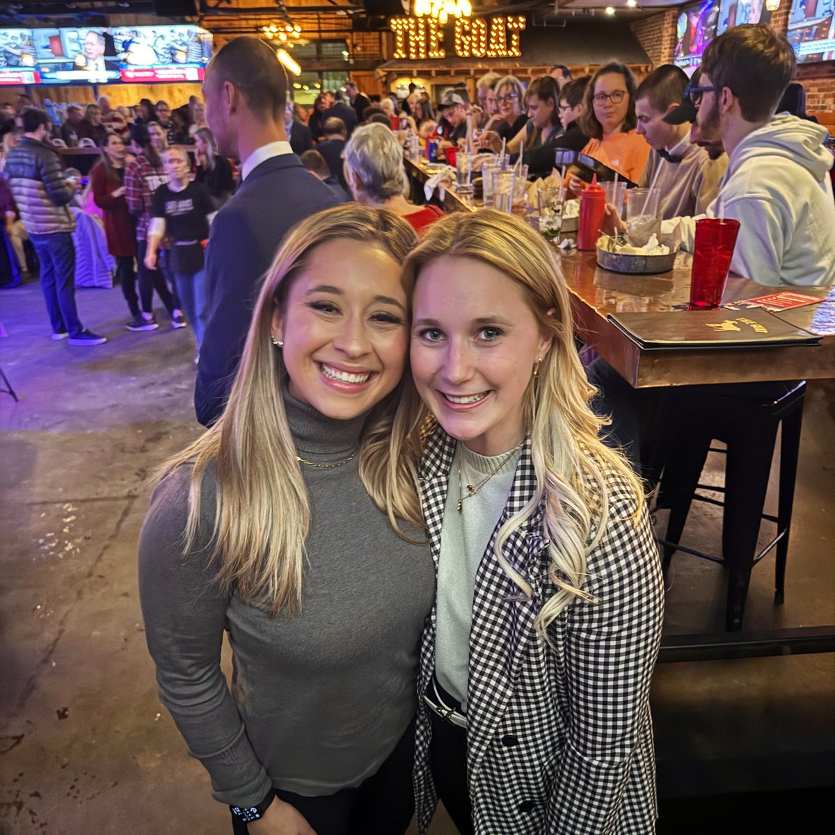 MayaCamilla603's tweet image. Had a blast at tonight’s FITN celebration hosted at the Goat by the @NHGOP 🇺🇸♥️

We really are the (most fun) Grand Ol’ Party! 

#nhgop #NHPolitics