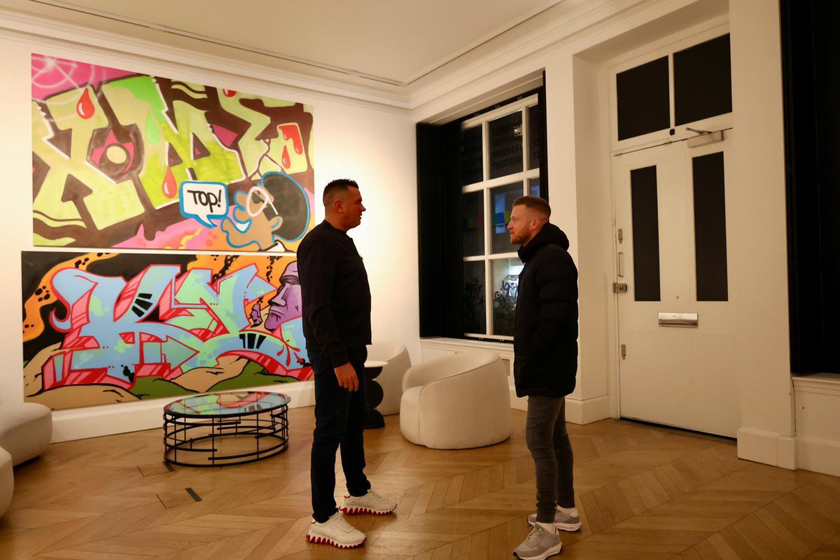 Steven Sulley (@sulleysteven) on Twitter photo Gallery visit & podcast interview with Matt Fiddess. 
Owner of a £120m+ corporation, protecting the elite and appearing on a Channel 5 Tv series. The interesting story of Matt Fiddess via the Steven Sulley Study….
Woodbury House Art Gallery📍
#MattFiddess #Entrepreneur #Art Gallery visit & podcast interview with Matt Fiddess. 
Owner of a £120m+ corporation, protecting the elite and appearing on a Channel 5 Tv series. The interesting story of Matt Fiddess via the Steven Sulley Study….
Woodbury House Art Gallery📍
#MattFiddess #Entrepreneur #Art