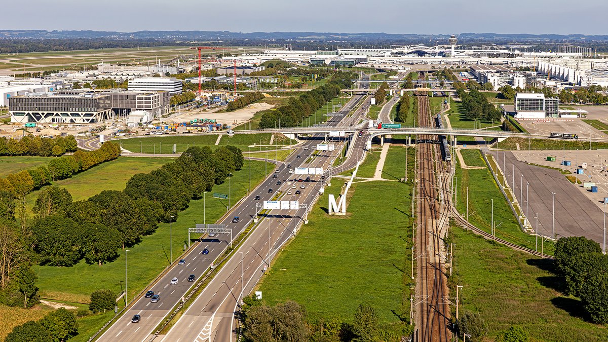 German Train Drivers have called a strike from Jan 24, 2 a.m. up to Jan 29, 6 p.m. Restrictions are to be expected from 8 p.m. the day before. S-Bahn and regional trains are affected. Please find out about your train connection before arrival and departure s-bahn-muenchen.de