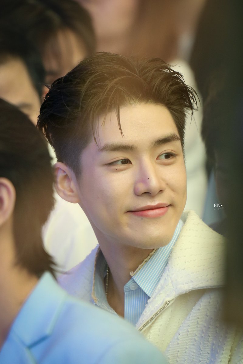 elan_oh00's tweet photo. หล่อกระจุยเลย

#เอฟฟาคลาร์ดูโอพลัสเอ็ม
#EffaclarxLeng
#LengThanaphon
#Lengso @Lengso_ https://t.co/yubg1RskNR