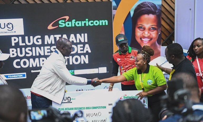 susan_waruchu's tweet photo. Congratulations to the @plugmtaanikenya Business Idea Competition winners: Elly Savatia (1st place) from Kajiado county, Michael Wambui (2nd place) from Kiambu County, and Faith Mumo (3rd place) from Makueni County. All the best in life!
#PlugMtaani #Vijana2Invest https://t.co/AJ32v3QHG0