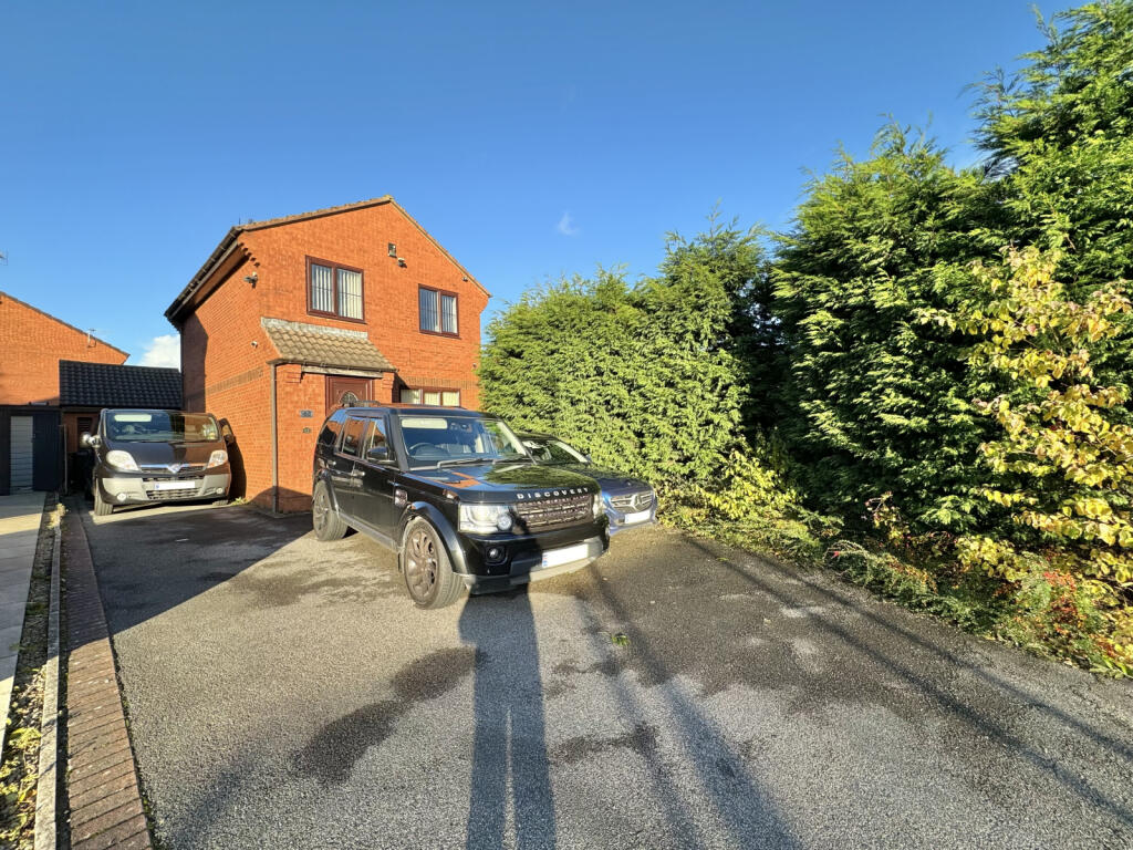TudorProperty's tweet photo. ***NEW INSTRUCTION***FOR SALE***
๐น Dawsons Corner, Pudsey
๐น Sought After Location
๐น 3 Bedrooms, 1 Bathroom
๐น ยฃ275,000
Brought to the market for sale is this fantastic three bedroom detached home: https://t.co/gvatE6cqu0
#propertyforsale #detachedproperty #pudsey https://t.co/vlwpKRn3yx