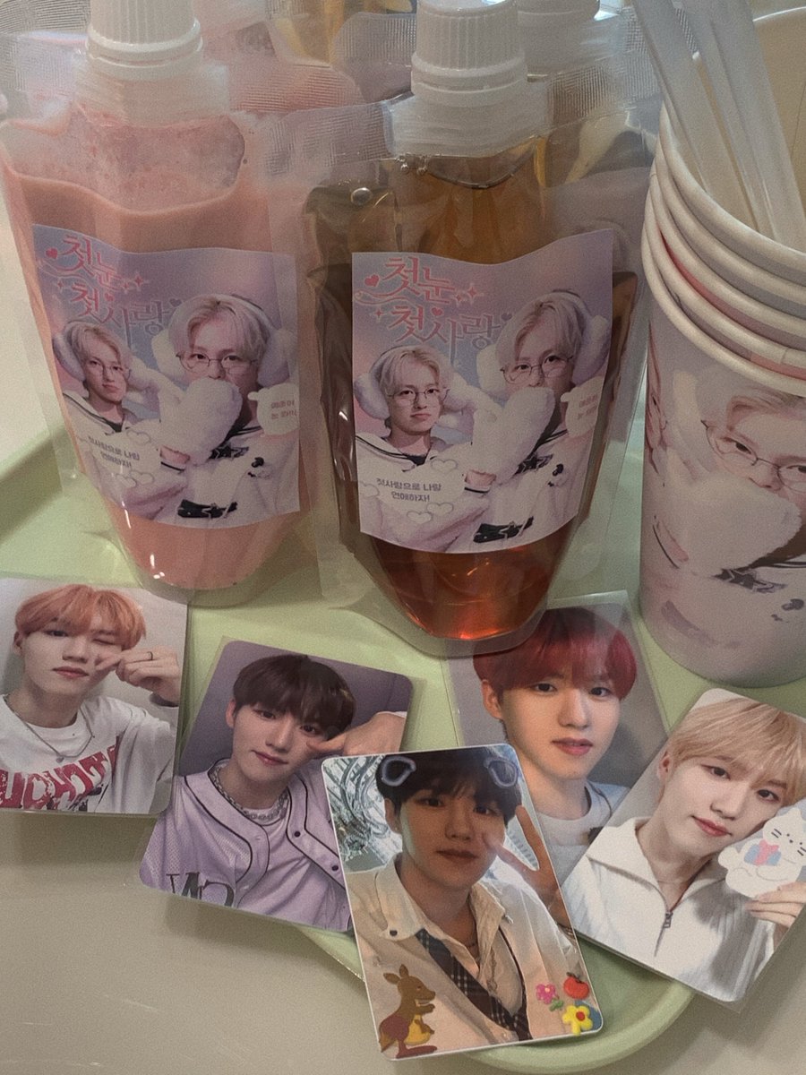 난 요즘 살만해 (🔒뻥임..)
예준이 생카도 가고
왕왕이도 만나 🎶