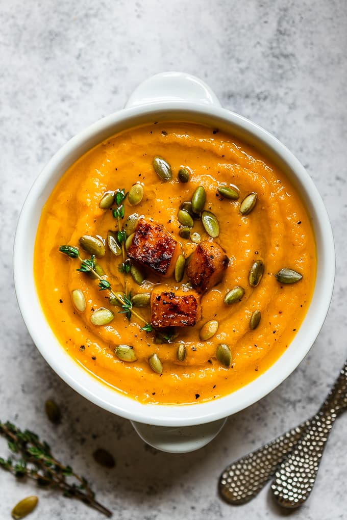 MarisasIkitchen's tweet photo. Roasted Butternut Squash Carrot Soup 
I hope everyone is keeping warm out there. #soup #WinterClassic #Foodie 
https://t.co/8wAneWDWSX https://t.co/MyTWIJ4ors