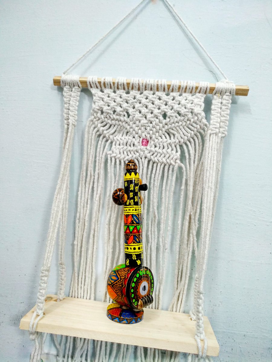 🎼 Musical, beautiful, artistic morning to all...🎼🩵❤️🎨🦋
👉Wooden Veena Home Decor Showpiece with handmade mithila painting design.
@narendramodi @vikasvaibhavips @MeenaJha15 @Raushan06401027 @CFGart
#veena #mithilaart #handmadeart #art #ArtistOnTwitter #ArtistOnX