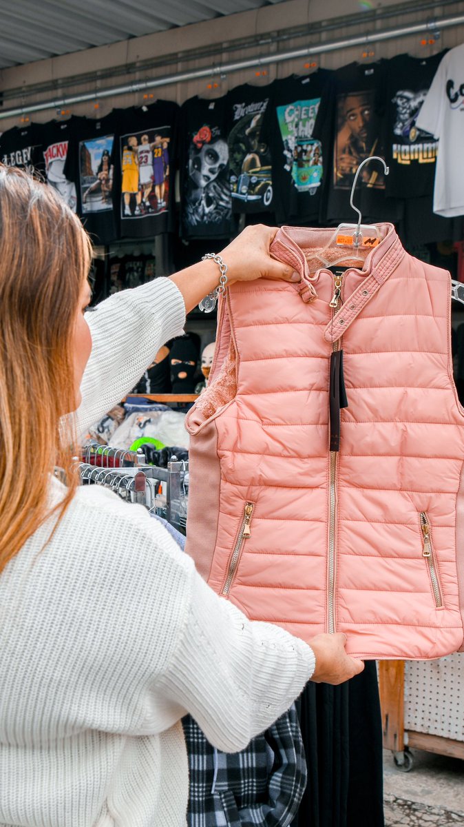 TradersVGP's tweet image. 🧥❄️🌧️ Stay warm and look GOOD. Traders Village in Grand Prairie has a HUGE selection of coats, sweaters, blankets and more. 

Open Saturday and Sunday 😀 See y’all here this weekend.

#TradersVillage #lapulga #lapulgadegrandprairie #openmarket #openmarketfinds #lapulgafinds