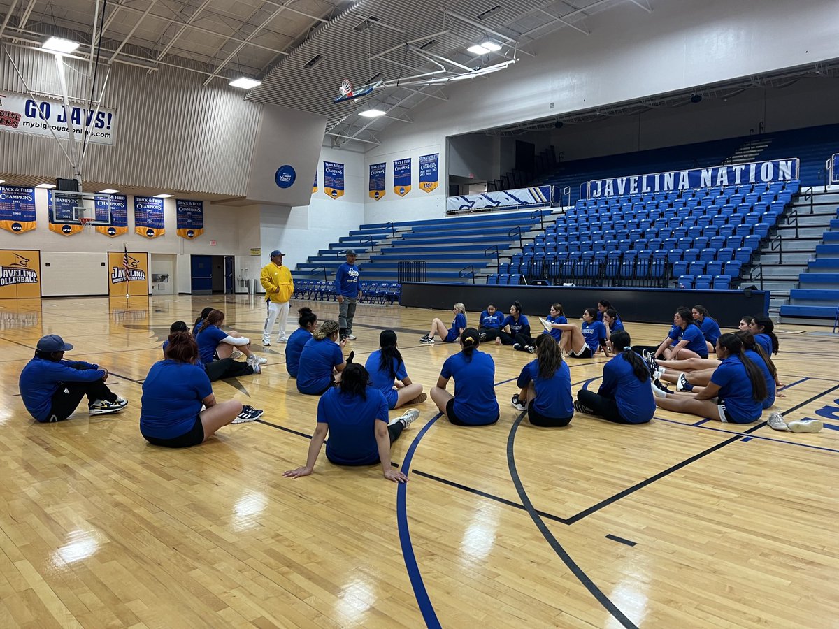 TAMUKSB's tweet photo. What you put in …you will get out 👊🏽🐗🐗🥎🐗 #LosHogs #HogWild #javelinanation #Jalisco https://t.co/kEDX9roZcB