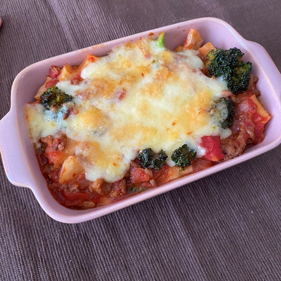 BelleHpsns's tweet photo. 【ミートソースグラタン】
＜料理のポイント＞
⭐今が旬のれんこんは腸内環境を整えてくれる食物繊維や、強い抗��化作用があり、疲労回復効果や免疫力を高めてくれるビタミンＣが豊富！
#ミートソースグラタン　#れんこん　#腸内環境　#抗酸化作用　#ベル薬局　#高知　#レシピ
https://t.co/g06Wqtazch https://t.co/tRqWIZwJPj
