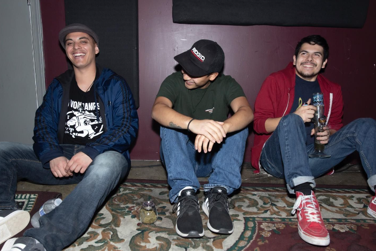 Ghost Cult Magazine (@ghostcultmag) on Twitter photo VIDEO: <a href="/RundownKreeps/">Rundown Kreeps</a> Drop Single and Video “Big Bear” from New Album, Out Now, by @bigpaulslodragn (<a href="/earshotmedia/">Earshot Media</a>) ghostcultmag.com/rundown-kreeps… VIDEO: <a href="/RundownKreeps/">Rundown Kreeps</a> Drop Single and Video “Big Bear” from New Album, Out Now, by @bigpaulslodragn (<a href="/earshotmedia/">Earshot Media</a>) ghostcultmag.com/rundown-kreeps…