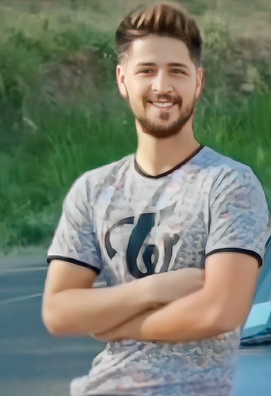 Banuo_Banli's tweet photo. در سحرگاه امروز باز هم رژیم اعدامی جان دو عزیز را گرفت.
چطور حکمی که در دیوان نقض شده بود را اجرا کردید؟!
چطور ۷ زندانی اهل تسنن را در دو دقیقه محاکمه و محکوم به اعدام کردید، و حکمهای یک به یِکشان را اجرا می کنید؟
#محمد_قبادلو 
#فرهاد_سلیمی https://t.co/uITzmrB70o