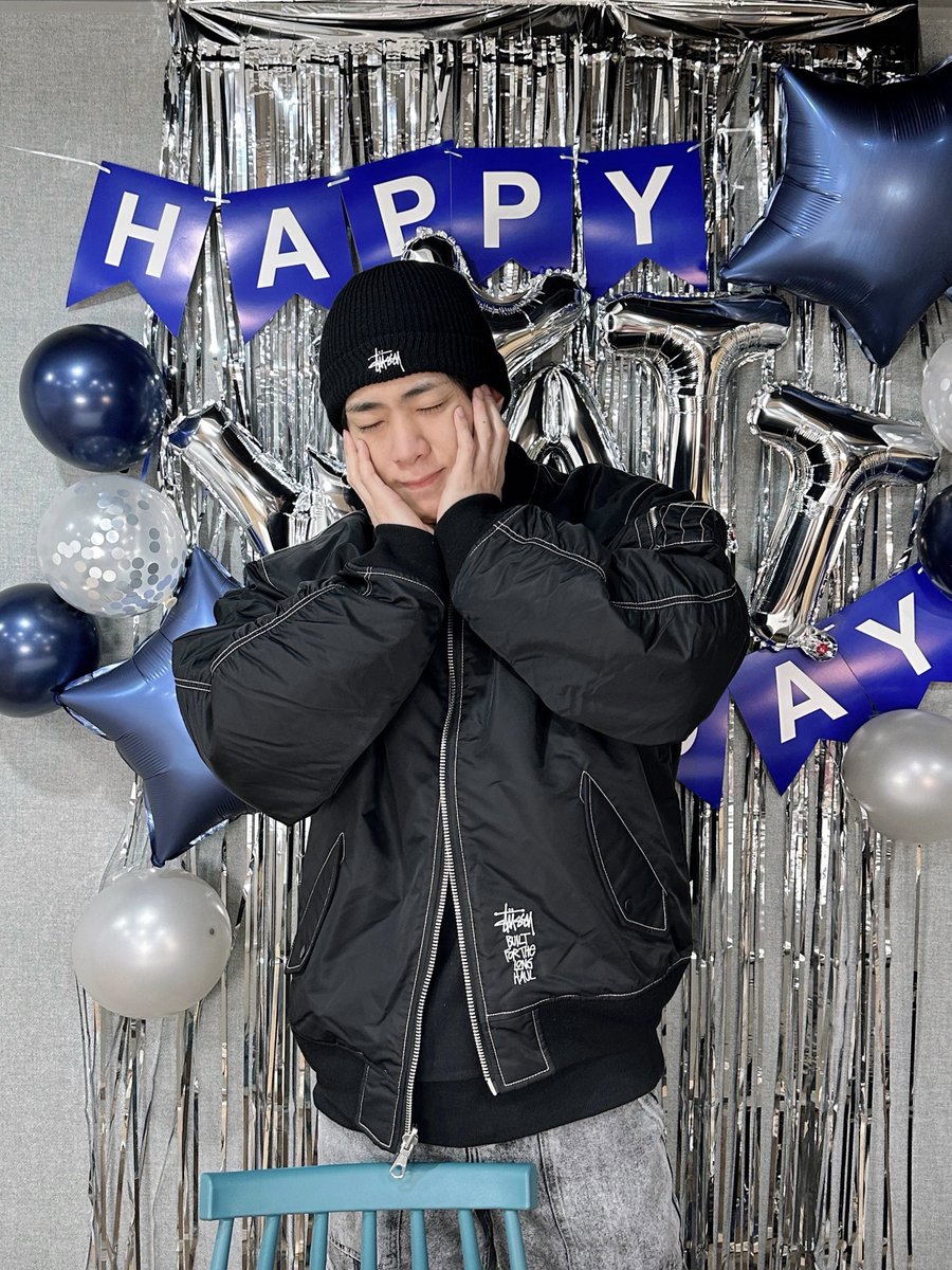 [#LightONF] 24.01.23 HAPPY WYATT DAY LIVE 📸

온앤오프의 공식 공주💕
와이엇의 생일을 축하해 주신 퓨즈 여러분 감사합니다🥳
와이엇과 함께 달달한 하루되세요🎂

#온앤오프 #ONF #와이엇 #WYATT 
#HAPPYWYATTDAY
#THIS_IS_WYATT_DAY