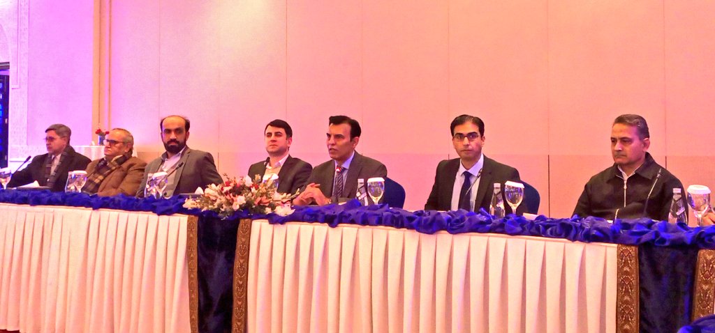 Reshaping the Discourse, 'The Way Forward for New Government' @SDPIPakistan's effort to navigate the challenges for new government. Dr. @Abidsuleri highlighted fundamentals of the economy for new government: 📝Policy reforms 📒Subsidy framework 🪙Taxation reforms 💰Exchange