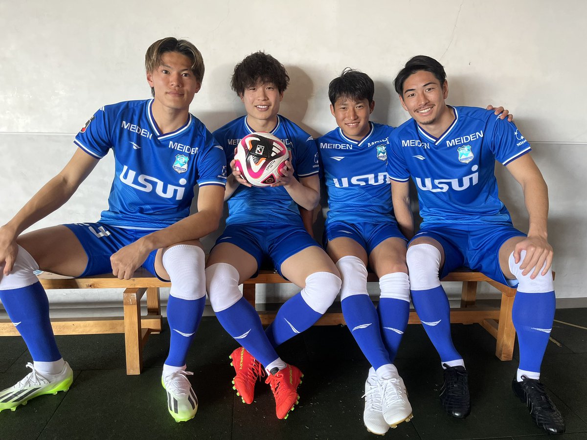 写真も動画もカッコよく出来上がってきそうです👍✨

選手のみんなも長時間の撮影、お疲れ様でした😊

#アスルクラロ沼津